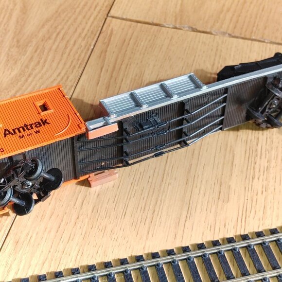 Bachmann HO Scale Boom and Tender Amtrak - Picture 5 of 9